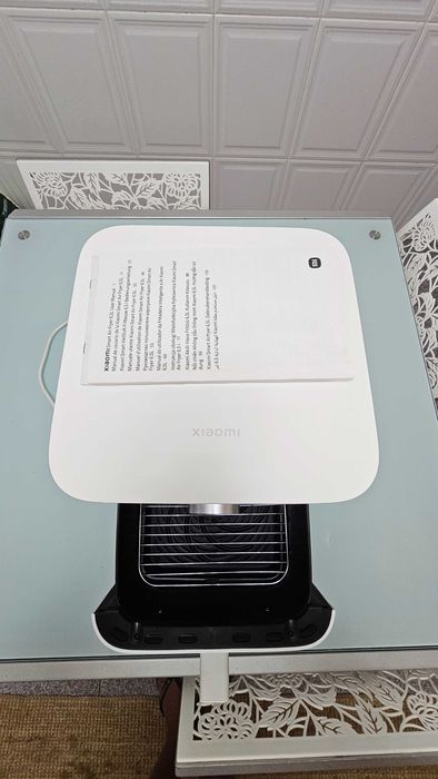 Vendo Air Fryer Xiaomi com wi-fi e App para telemóvel como nova e ofereço tostadeira Ariet com alguns sinais de uso mas a funcionar em pleno.