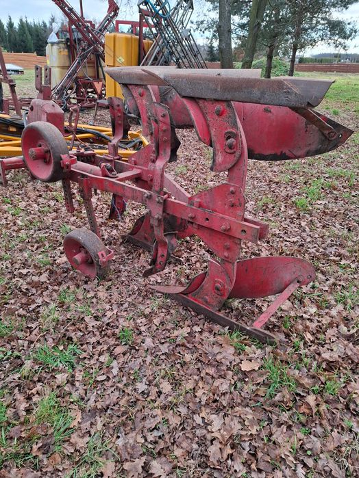 Pług 2 skibowy obrotowy