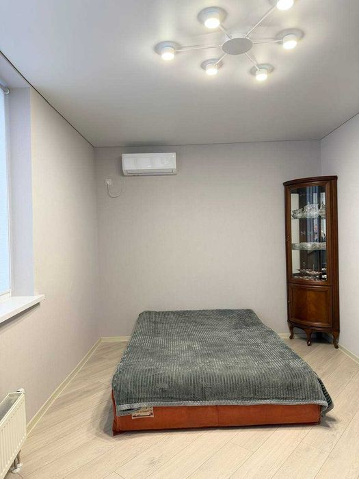 Оренда 2 кімн. квартири вул. Воскресенська, 2-В, ЖК «Паркові Озера -2»