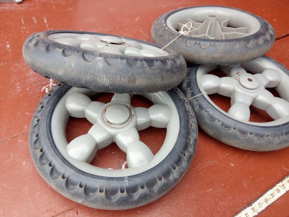 Колесо для тачки-тележки садовой