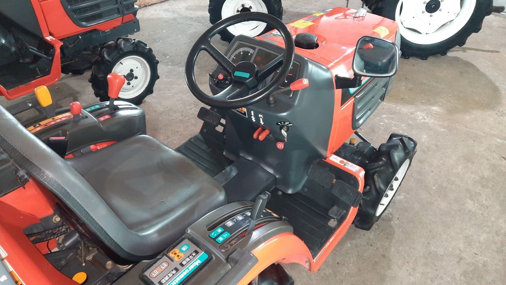 Трактор КУБОТА. 2003р. СВІЖОПРИВЕЗЕНИЙ. Ідеальний стан.