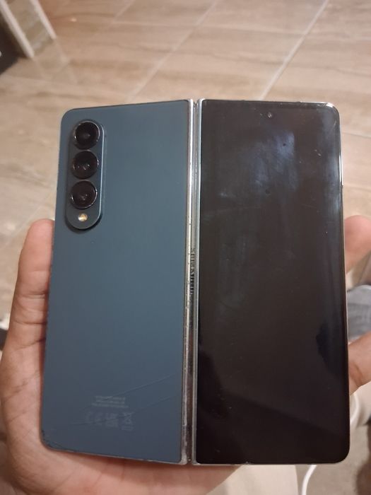Samsung z fold 4