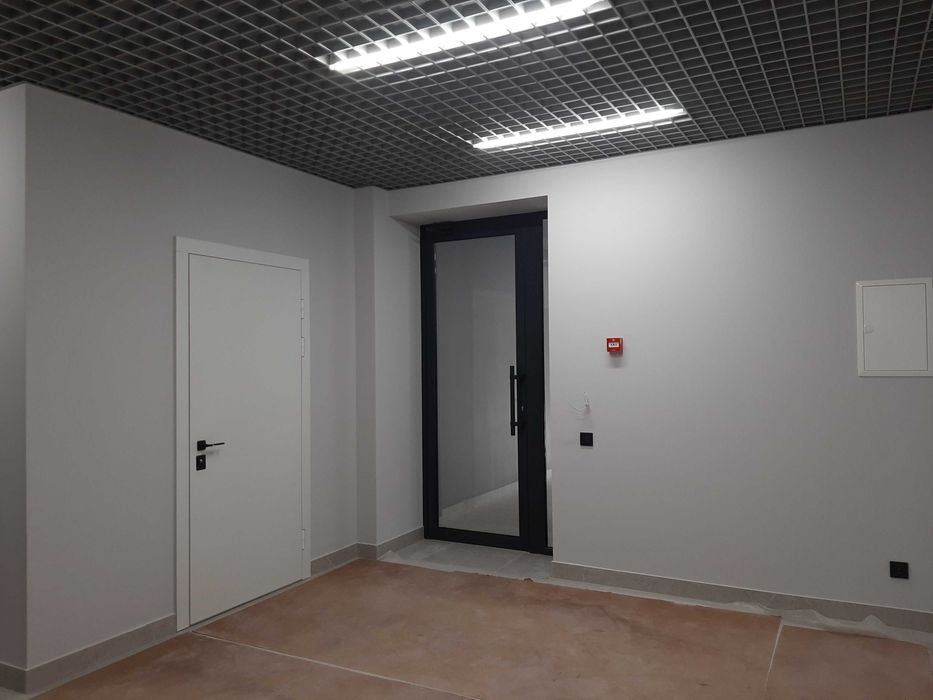 Продажа офисов 52-126 м2 в ЖК Жовтневый