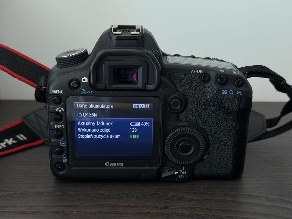 Canon EOS 5D Mark II + Sigma 35mm f/1.4 DG HSM Art