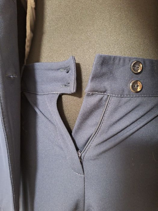 Костюм темно-синій