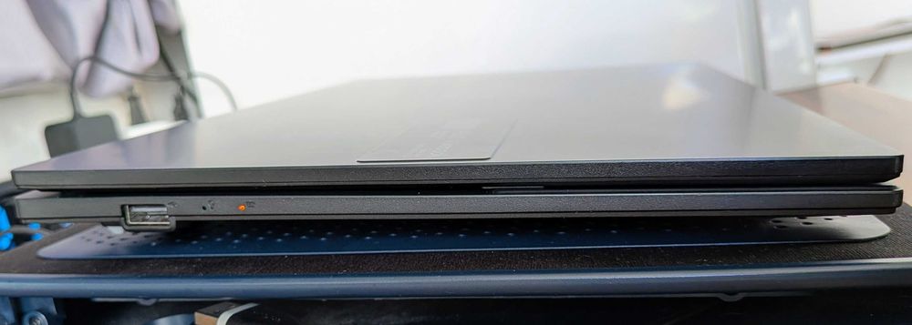 Portátil ASUS VivoBook 15.6" - Como Novo