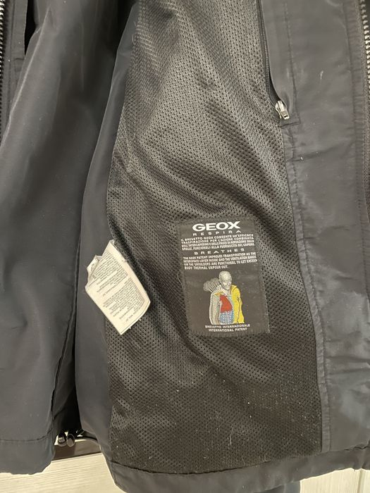 Продам мужскую курточку GEOX