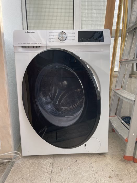 Máquina de Lavar e Secar Hisense – 8kg / 5kg – Como Nova