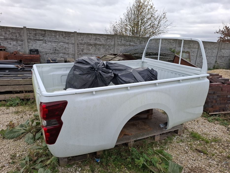 Isuzu d max paka nowa skrzynia ladunkowa hilux ranger dluga