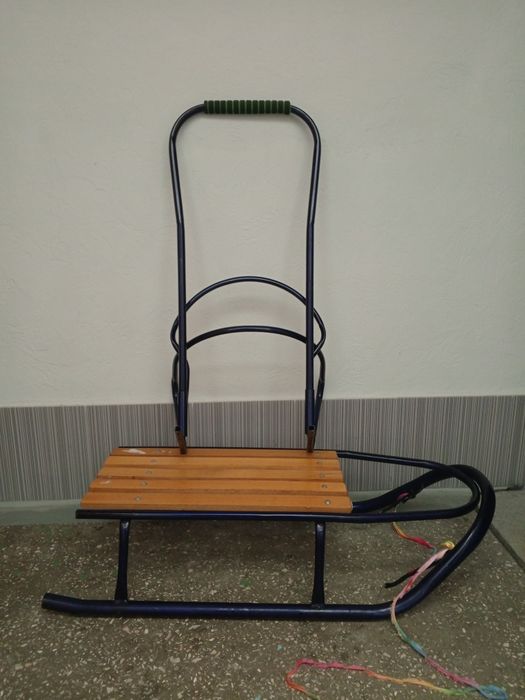 Сани зимові в хорошому стані