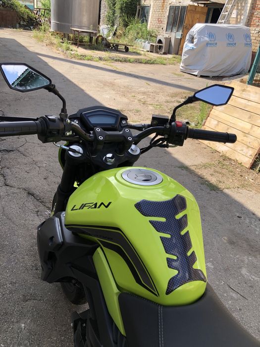Продам мотоцикл Lifan sr 220