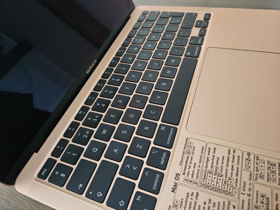 Macbook Air 13 M1 256gb (2020)