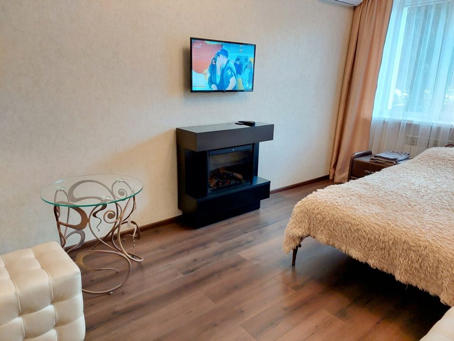 2 к квартира .  Дві окремі кімнати.Центр. Міська лікарня .ПогранАкадем