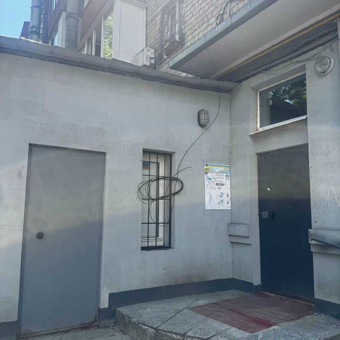 Продам отличную 3х ком квартиру метро Бот сад!