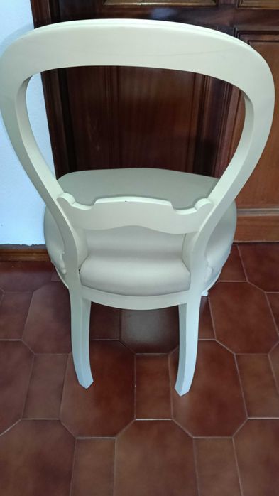 Cadeira Clássica Estilo Vitoriano em Balão – Excelente Estado