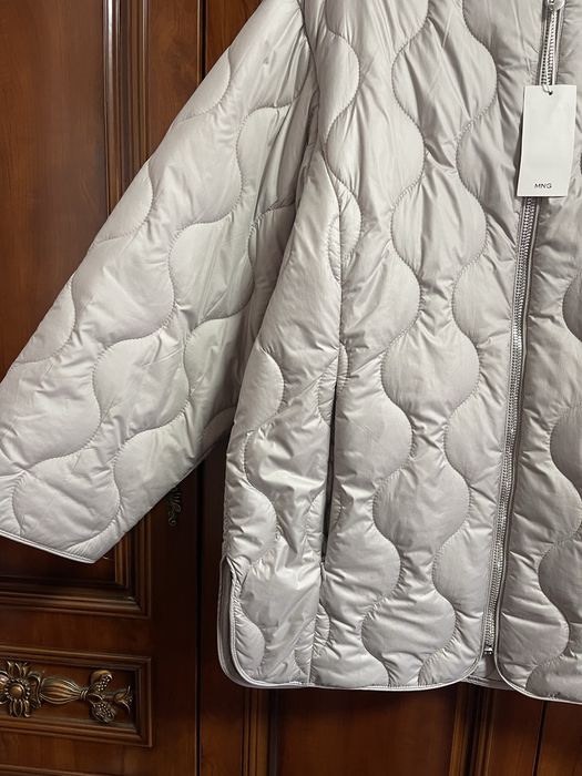 Стильна куртка анорак водонепроникна mango