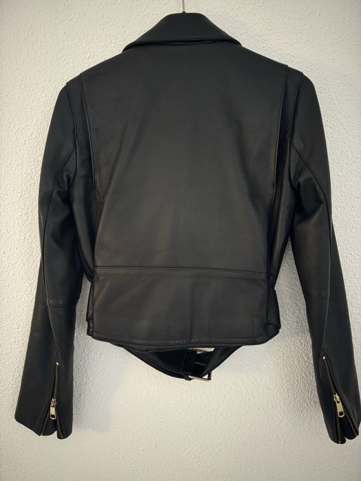 Продам  кожаную куртку Tommy Hilfiger