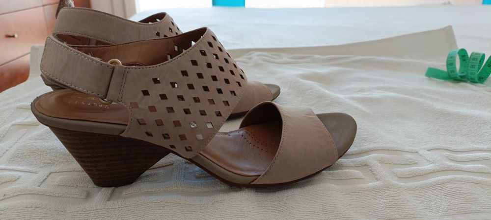 Sandálias da Clarks artisan