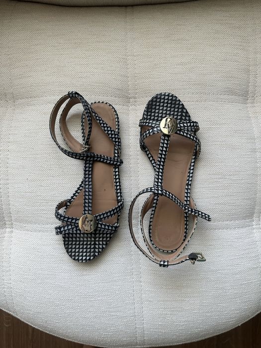 Боссоніжки Armani 36 розмір ( оригінал }