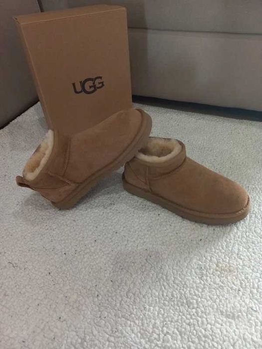UGG Classic Ultra mini R.41