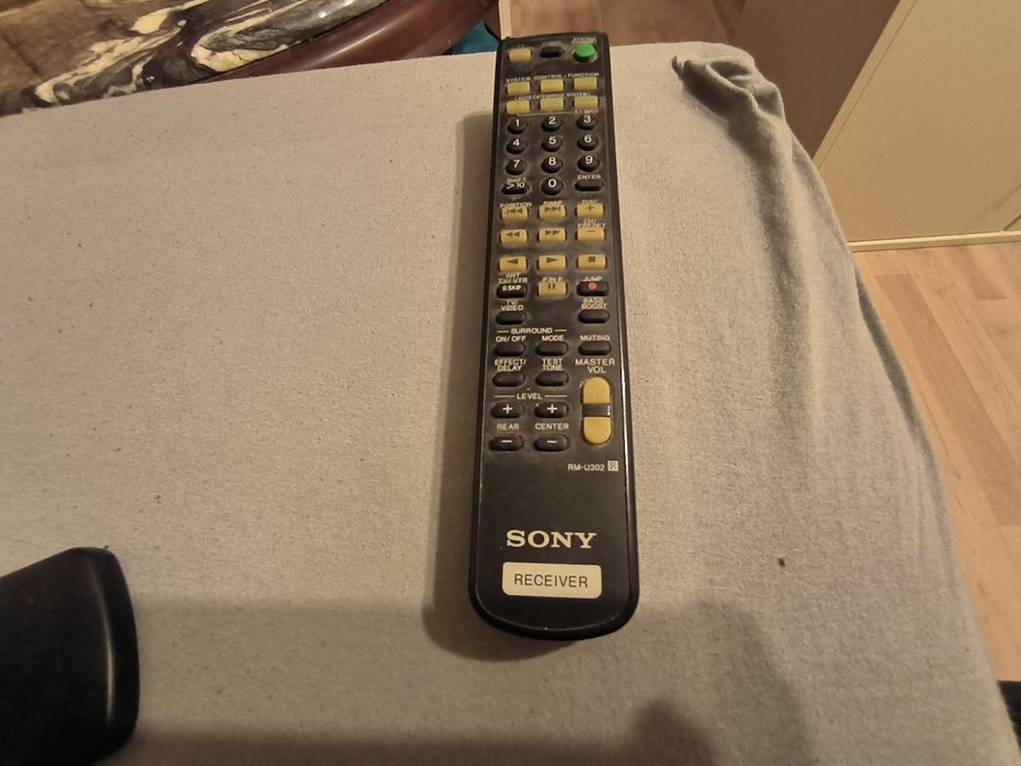 Amplituner Sony STR-DE325