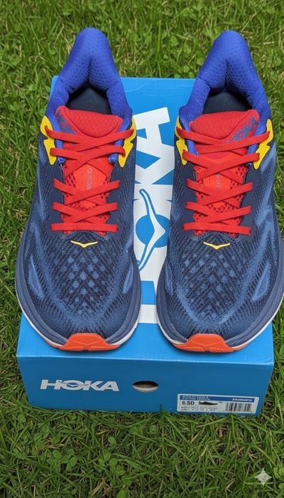 HOKA Clifton 9, 42 розмір кросівки для бігу