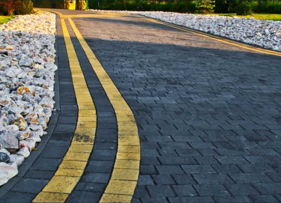 Укладка, монтаж тротуарной плитки, бруківки, ФЭМ - Будівельні послуги ...