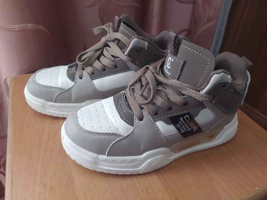 Кросівки демісезонні 33 розмір