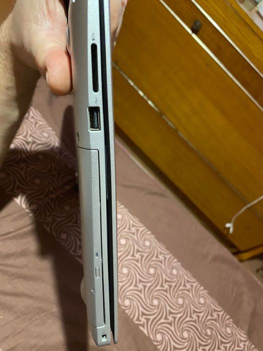 Ноутбук del inspiron 15