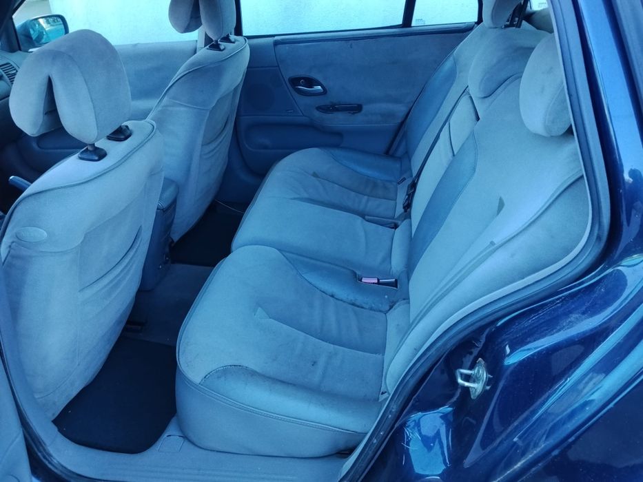 Renault laguna ler anuncio