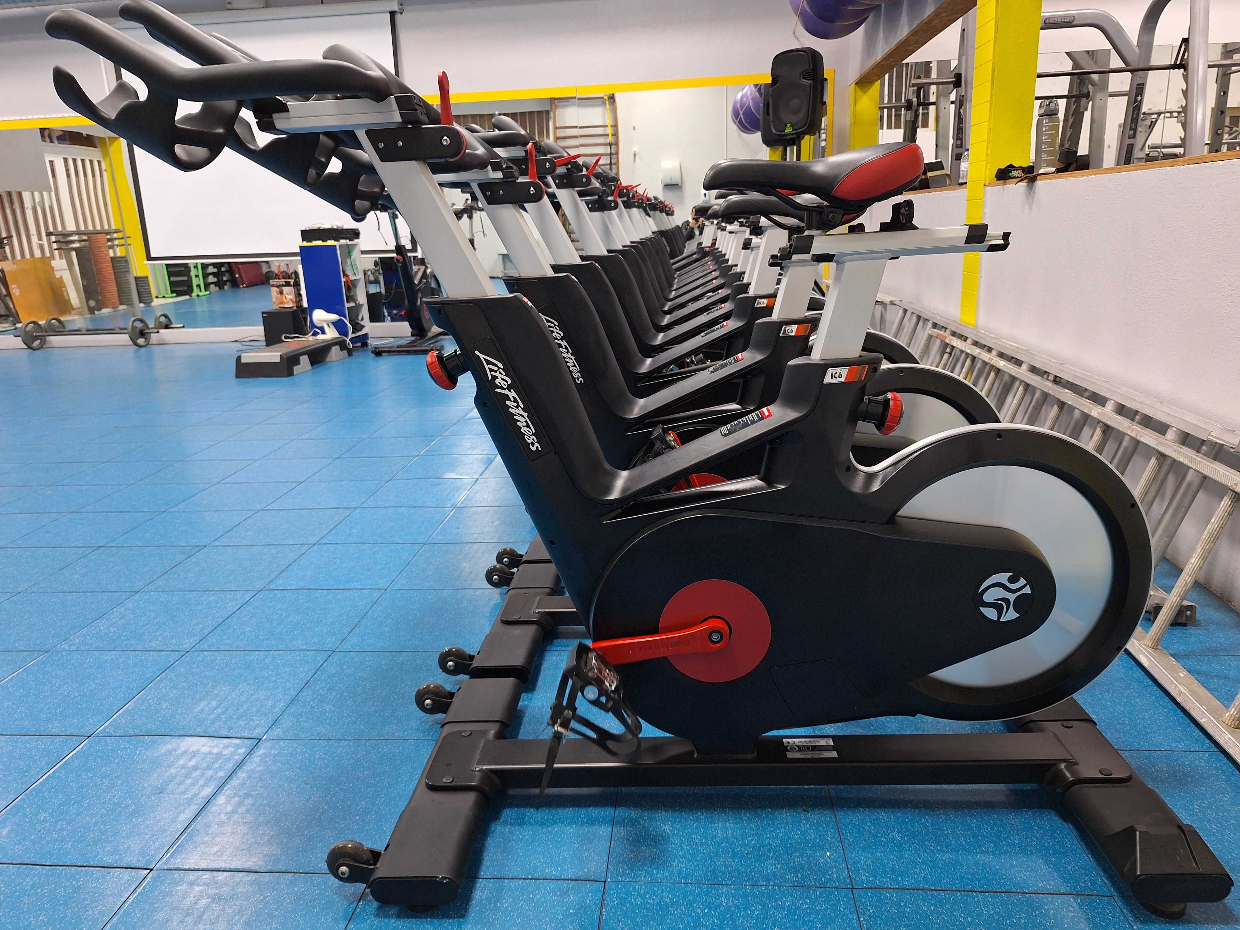 Bicicleta spinning online life fitness ic6