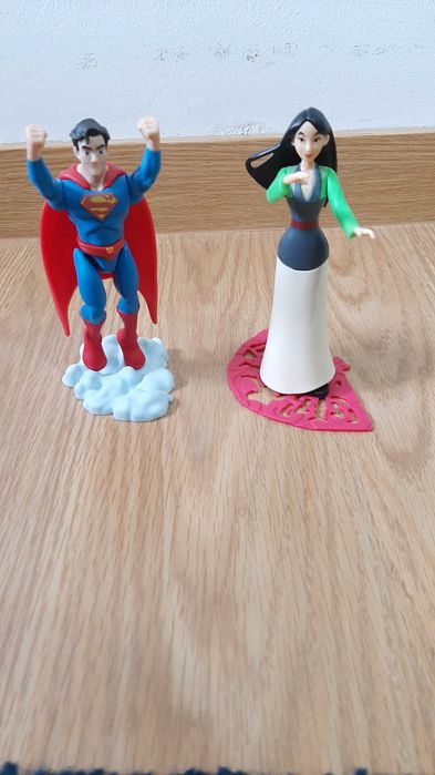 Brinquedos do Super homem e Molan