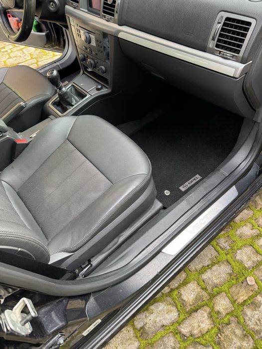 Опель вектра 2008 року