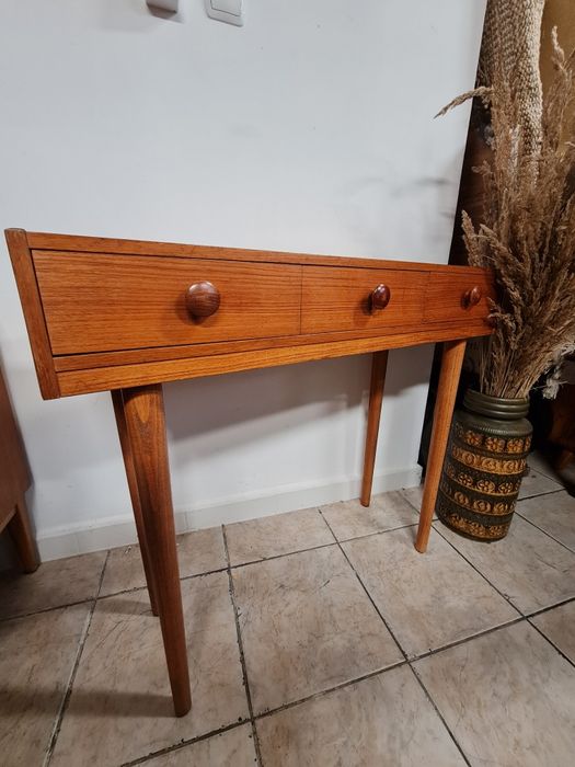 Konsola,małe biurko tekowe, skandynawski design, Szwecja lata 60,mid-c