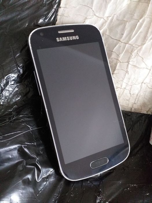 Telefon Galaxy trend s7