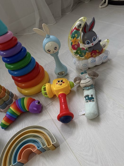 Набір іграшок для  дитини від 6 місяців