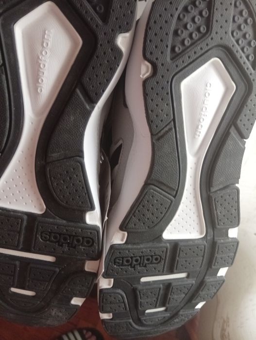Tênis adidas novos