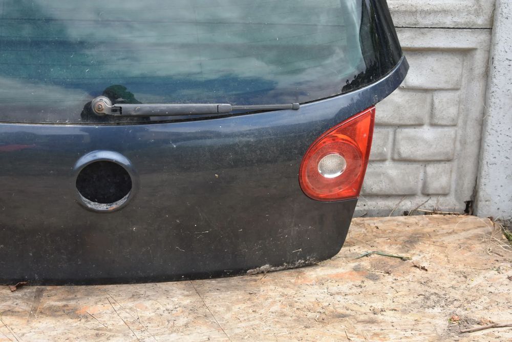 klapa bagażnika volkswagen golf 5 v hb