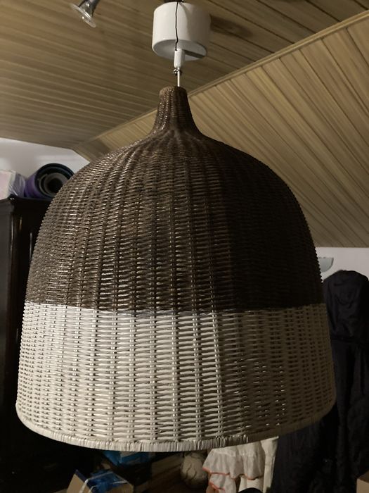 Candeeiro grande em palhinha