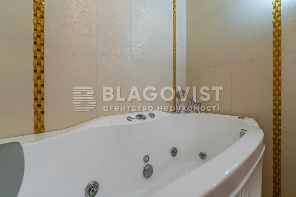 3 кімнатна квартира вул Дмитрівська , 66а, ЦЕНТР
