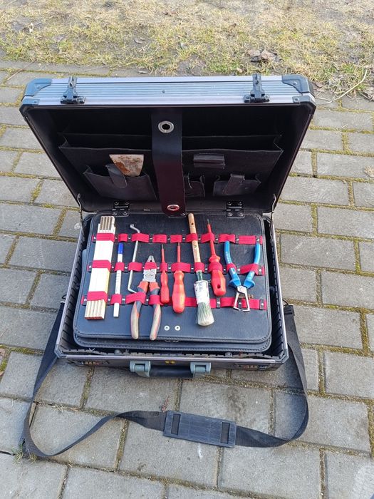 Walizka narzędziowa elektryka