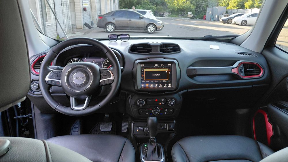 Jeep Renegade Trailhawk 2023 р 12т км пробіг