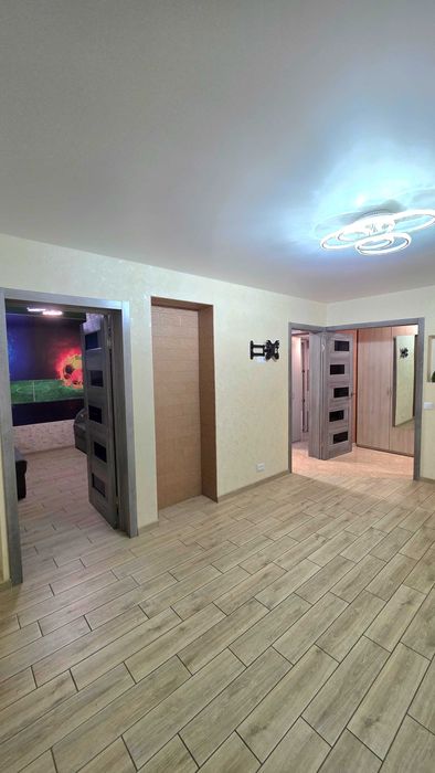 2-кімнатна квартира по вул.Леонтовича. (р-н) Стадіону