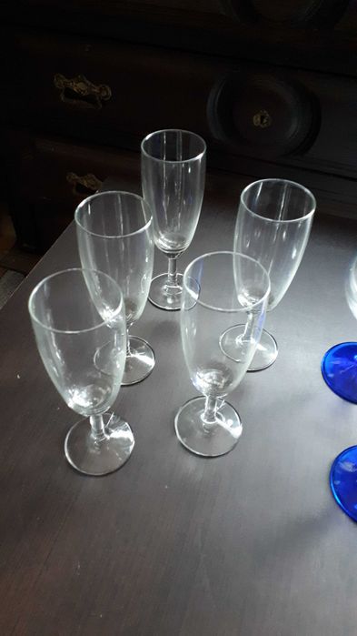 Conjunto de copos. 10 unidades tudo por 5 euros