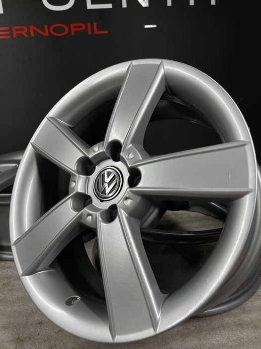 Диски R17 5x112 Et54 7J. Volkswagen Golf Jetta Skoda Octavia A5 A7