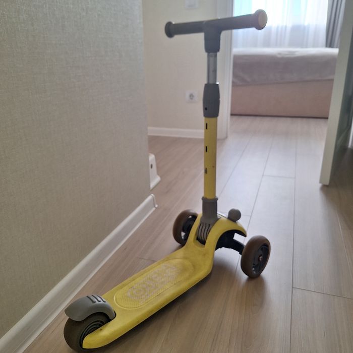 Дитячий триколісний самокат Best Scooter D-0449 зі складним кермом, Жовтий