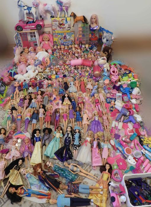 dużo zabawek, Barbie LOL Furreal Friends Enchantimals Rainbow High, hiszpański bobas, zabawki