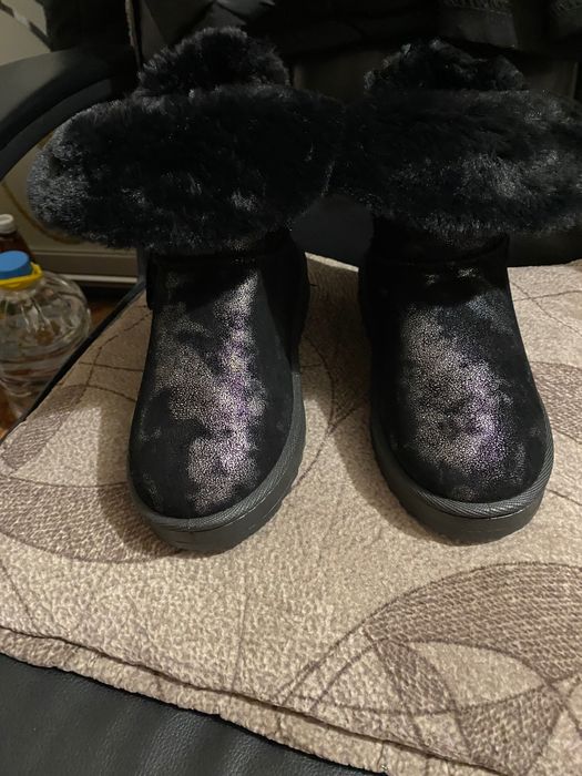 Продам Угги  тёплые