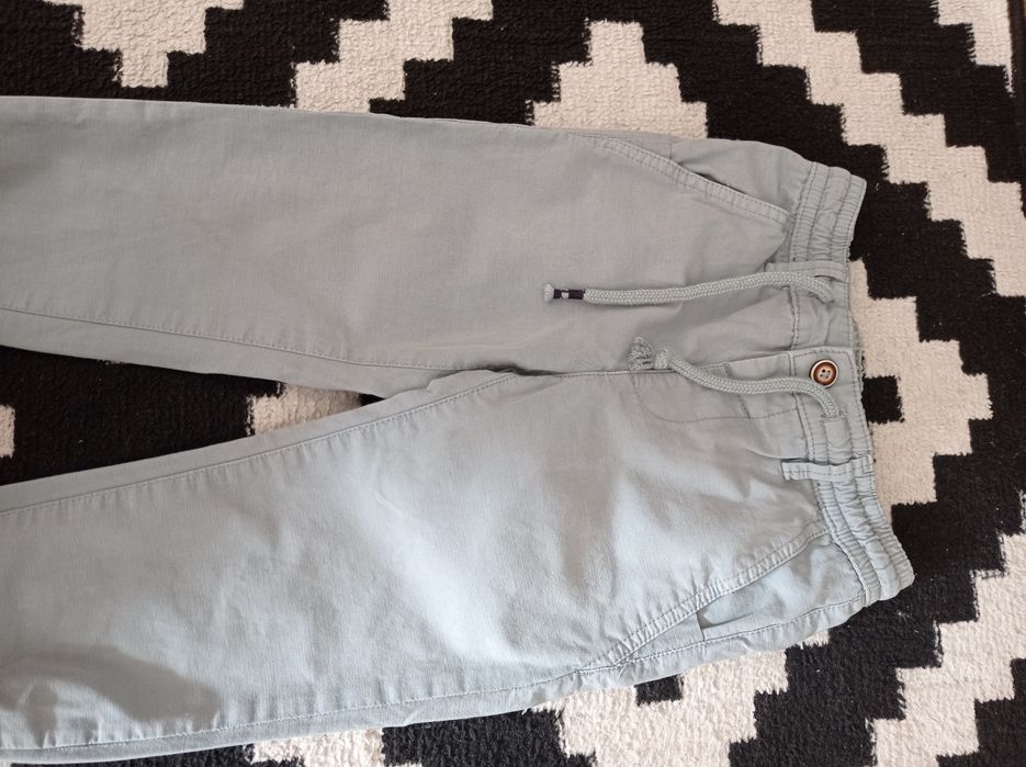 Spodnie bawełniane, eleganckie i wygodne. Reserved 110