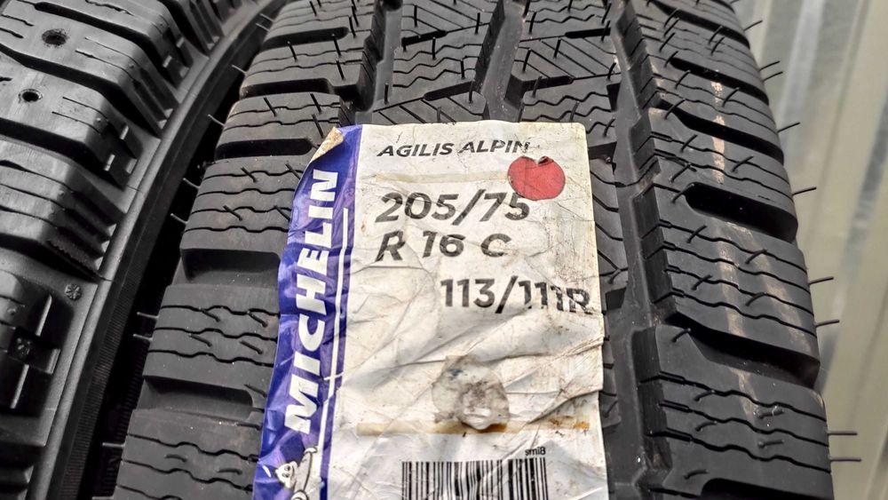 шини 205/75R16C Michelin. Франця. зима с